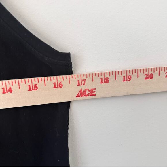 Lululemon Black Racerback Tank Top Medium - Picture 4 of 5